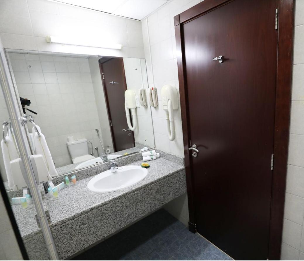 Parkside Hotel Apartment Dubai Ngoại thất bức ảnh